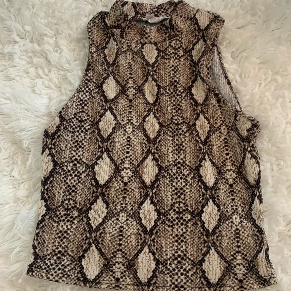 Snake skin crop